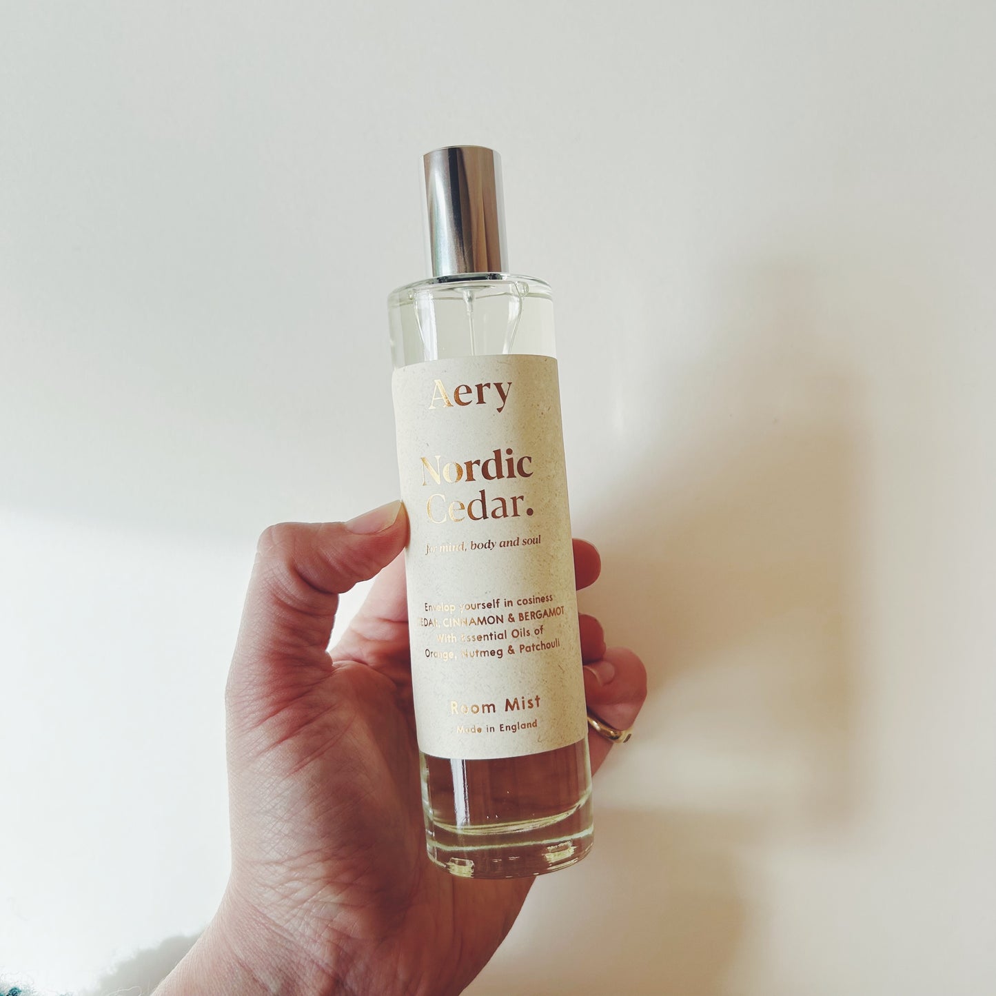 Aery Nordic Cedar Room Mist - Cedar, Cinnamon and Bergamot